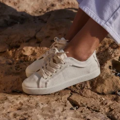Aari Hemp White Sneaker