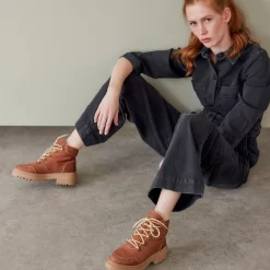 Debby Whisky Lace Bootie