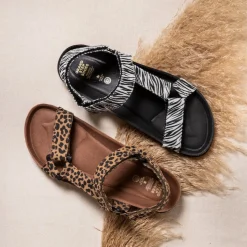 Leo Sandal Animal