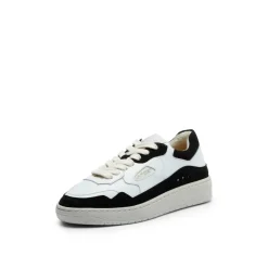 Level Black White Apple Sneaker