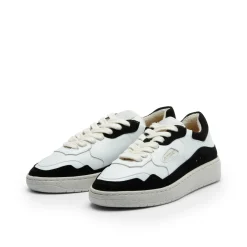 Level Black White Apple Sneaker