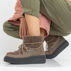 Svea Furry Olive Winter Bootie