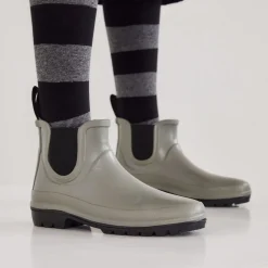 Vickie Grey Rubber Boot